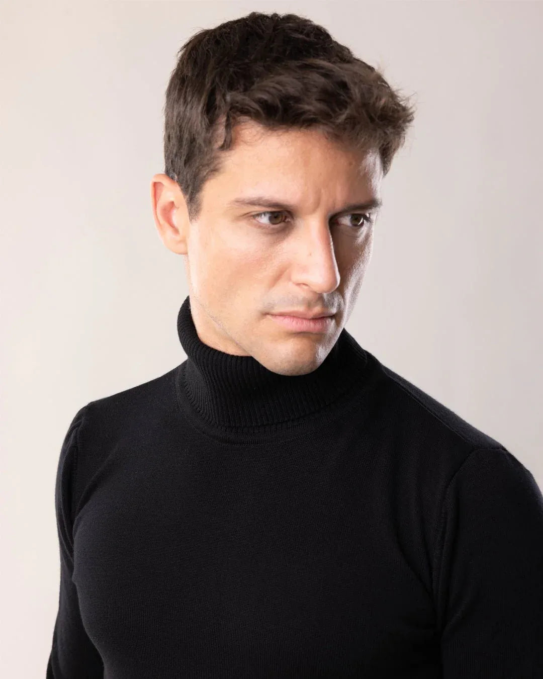 𝗜𝗻𝗻𝗼𝘃𝗮𝘁𝗼𝗿 | Džemper rolka - Black