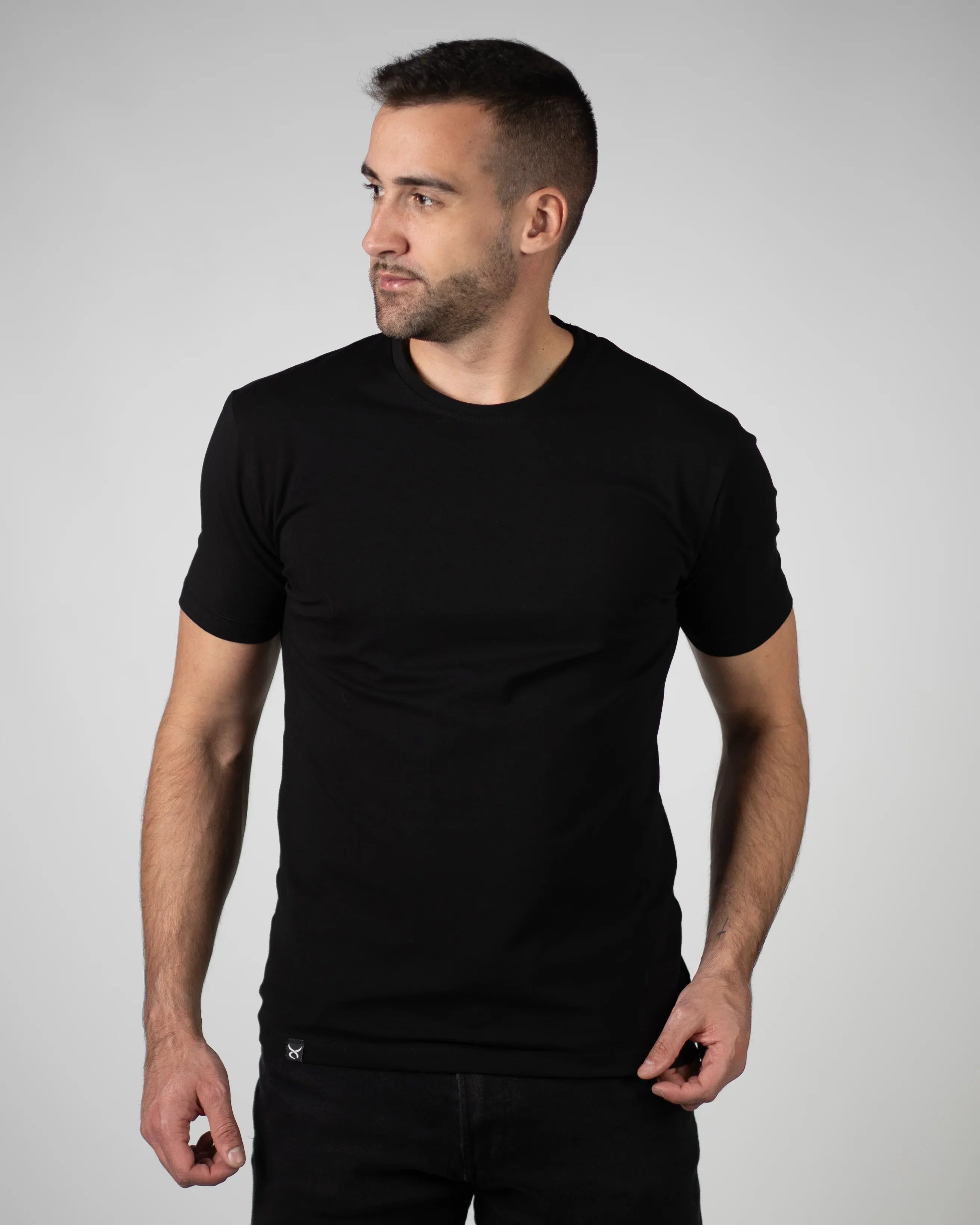 𝗧𝗵𝗲 𝗼𝗻𝗹𝘆 𝗼𝗻𝗲 | Basic majica - Black