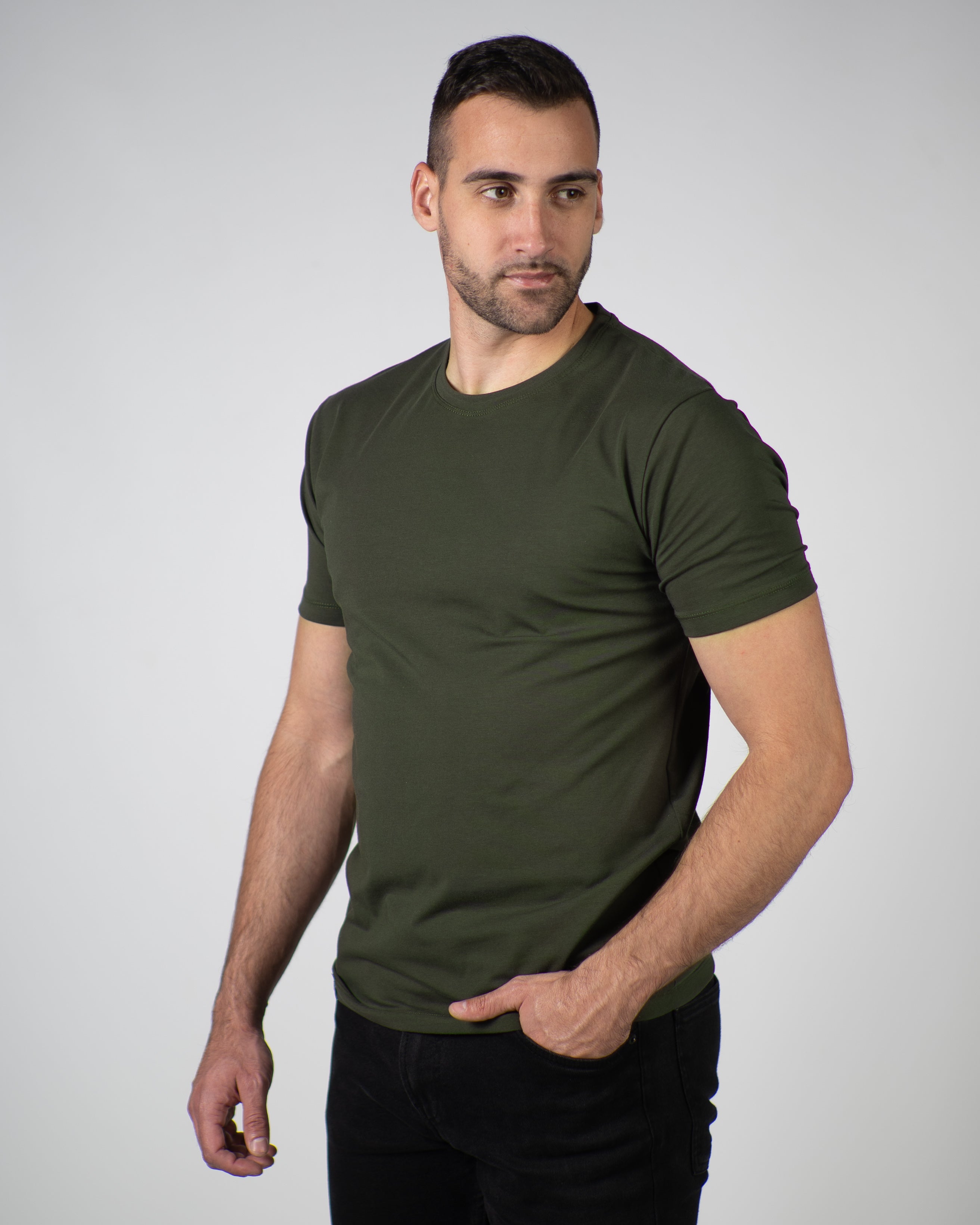 𝗧𝗵𝗲 𝗼𝗻𝗹𝘆 𝗼𝗻𝗲 | Basic majica - Olive