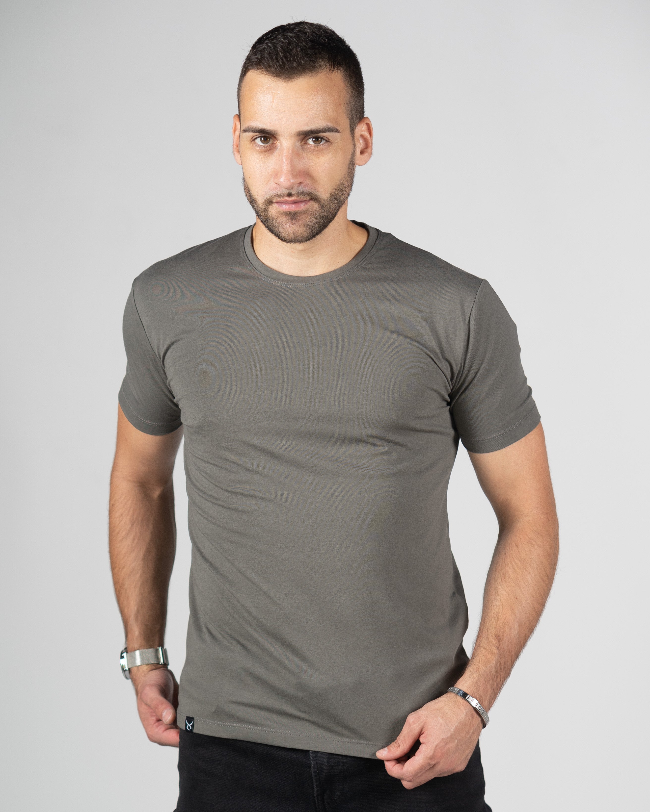 𝗧𝗵𝗲 𝗼𝗻𝗹𝘆 𝗼𝗻𝗲 | Basic majica - Gunmetal