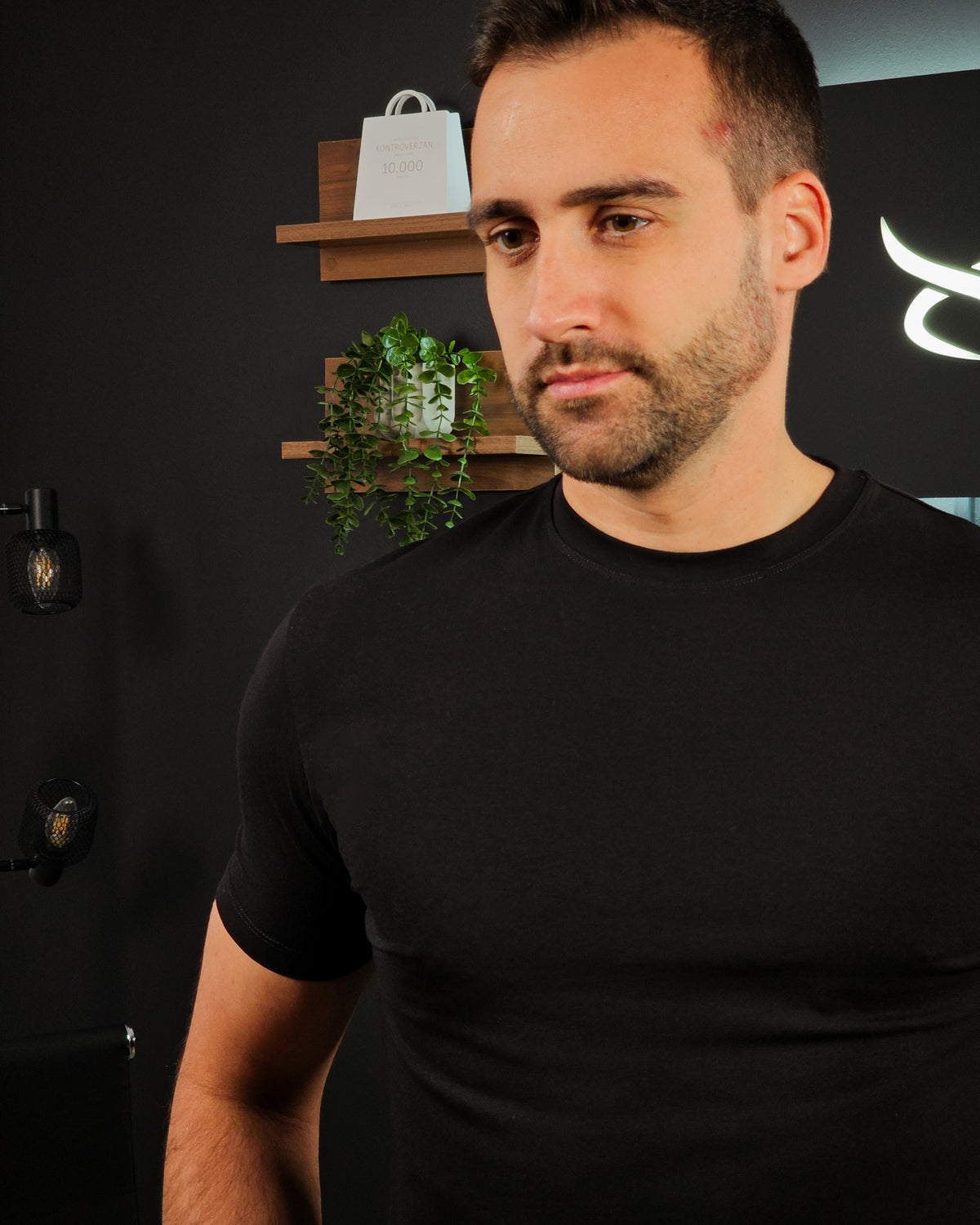 𝗧𝗵𝗲 𝗼𝗻𝗹𝘆 𝗼𝗻𝗲 | Basic majica - Black